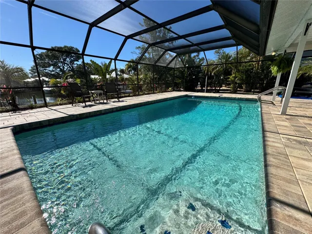 Large 30x14 Pool.