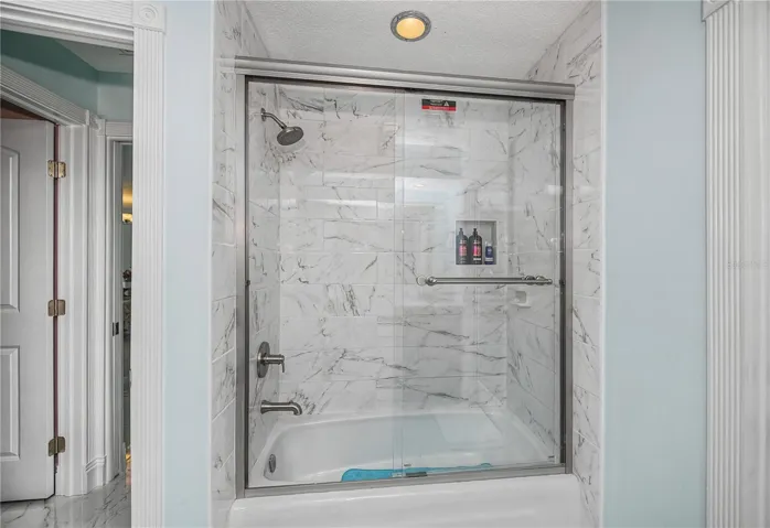 POOL ACCESS BATHROOM