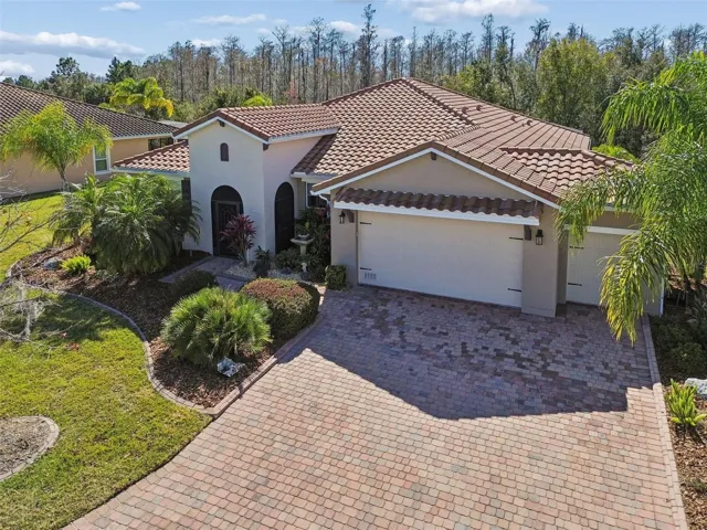 SORANO MODEL W/GOLF CART GARAGE