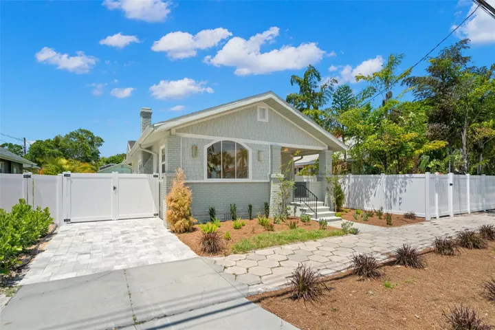 Exterior, Driveway and 6' privacy fence/gate