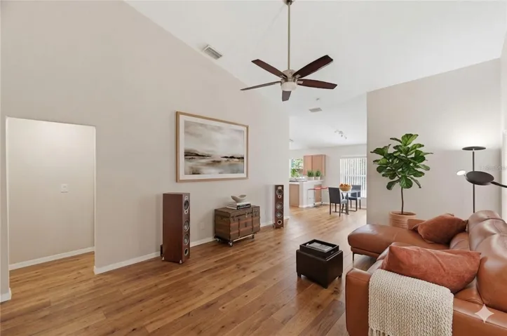 VIRTUAL STAGING: FLOORING CHANGED