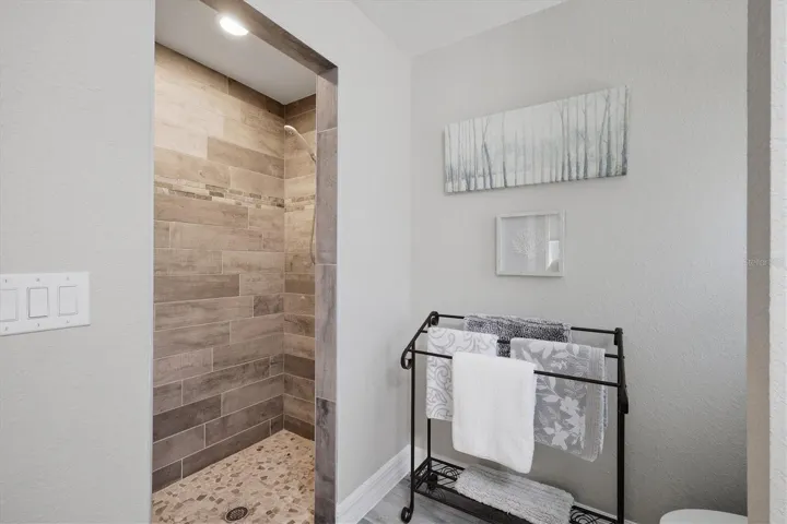 EN SUITE WALK IN SHOWER