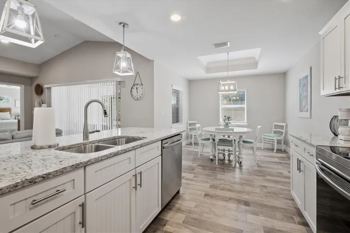 CLOSE UP VIEW OF KITCHEN
