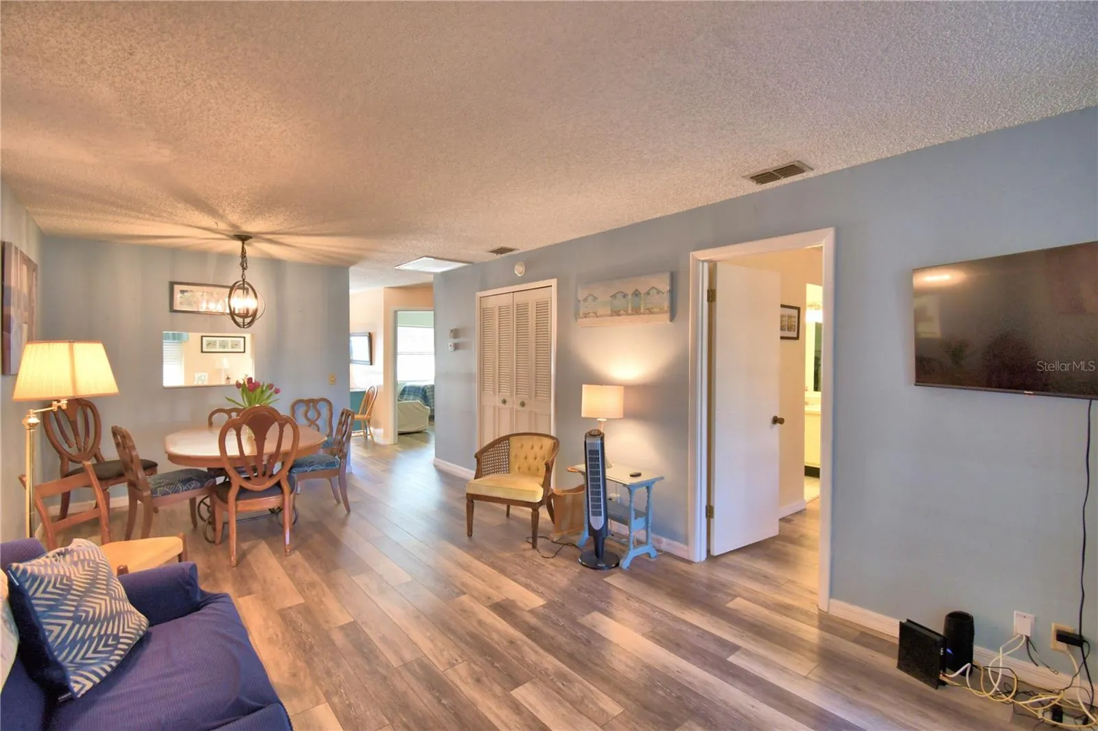 345 24th St NW #25