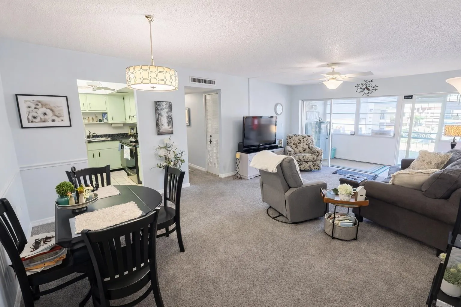 Living/Dining Combo