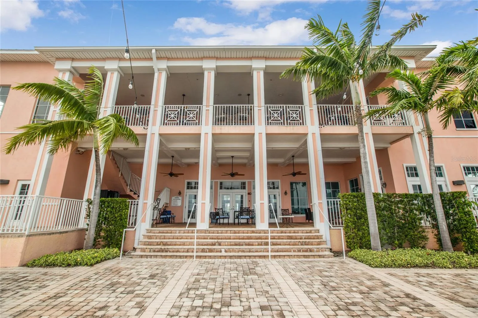 Yacht Club Rear