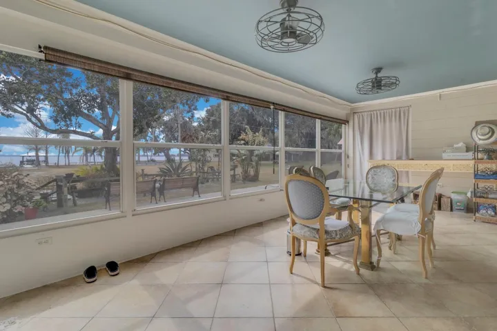 FLORIDA ROOM