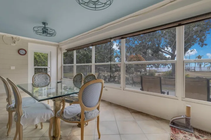 FLORIDA ROOM