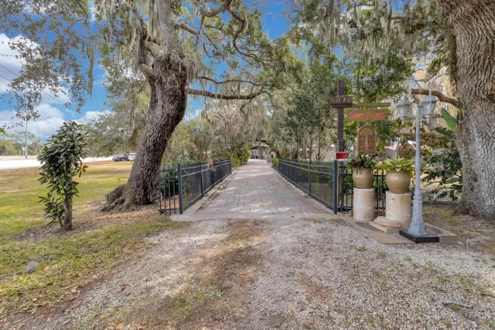 ENTRY-DRIVEWAY