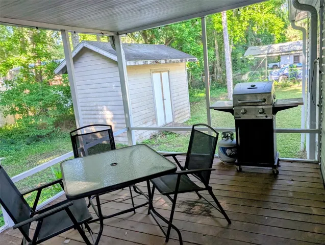 Screened in Porch
