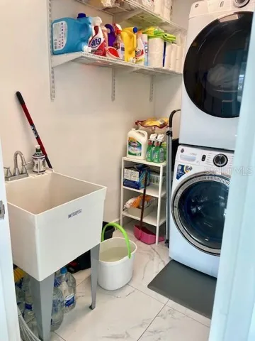 laundry room left side