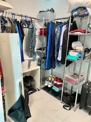 primary bedroom walking closet 2