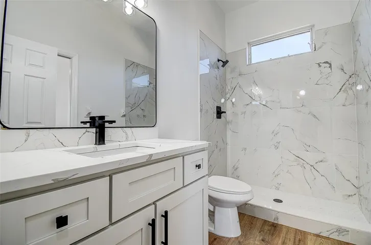 2nd Floor - Bathroom