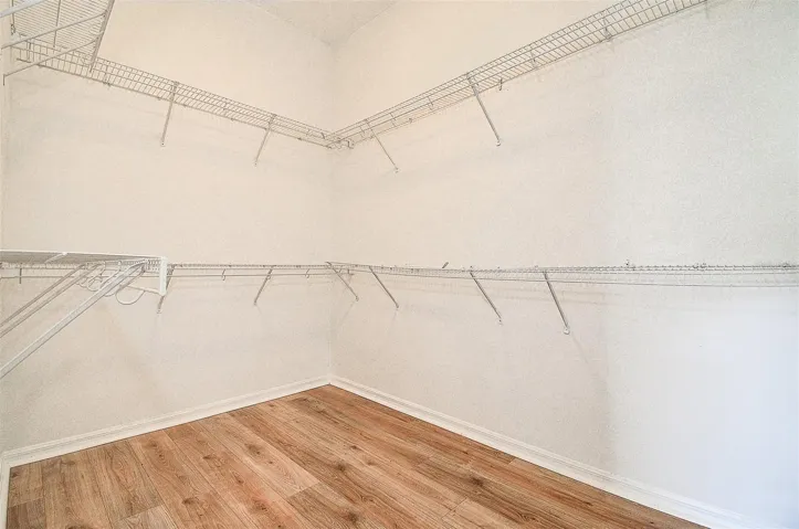 Walk-in Closet