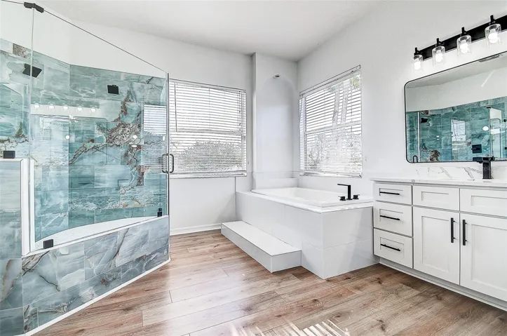 2nd Floor - Ensuite Bathroom