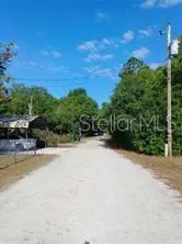 private shared access gravel road