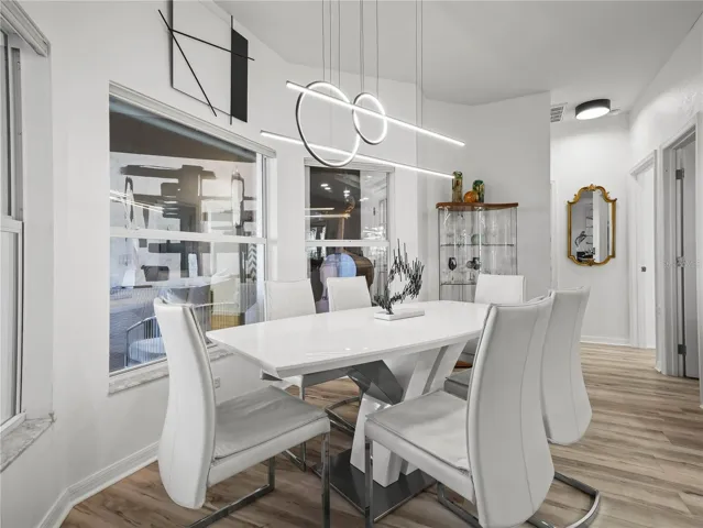 Casual Dining Area