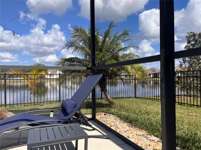 Sitting area in lanai