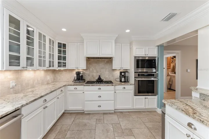 Gas cooktop, build in oven & microwave