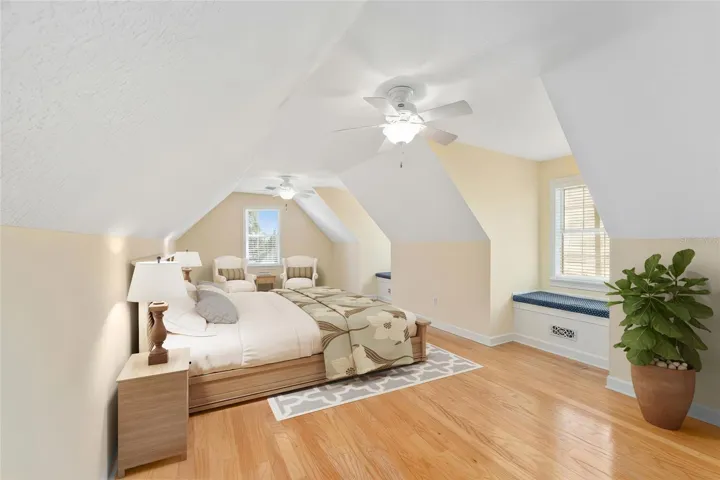 What the bonus room would look like as a bedroom!