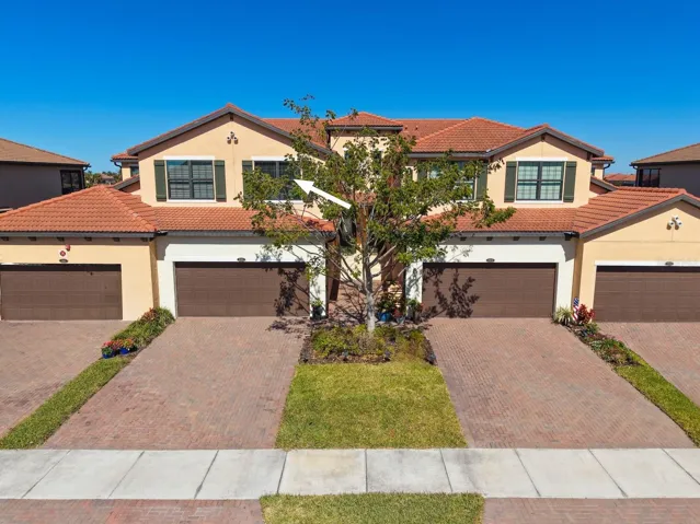 Welcome home to 10812 Tarflower DR #201!