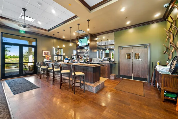 19th hole bar and grille.