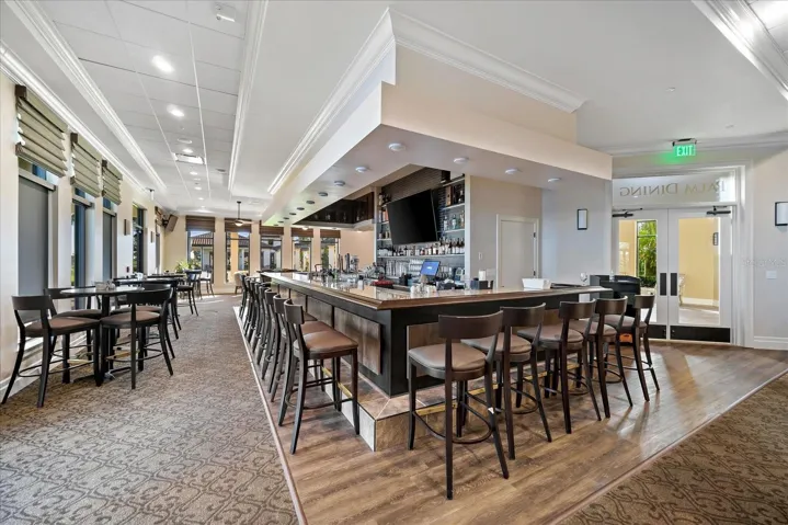 Palm Bar / Grille inside club house.