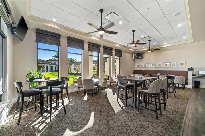 Palm Bar / Grille inside club house Cont.