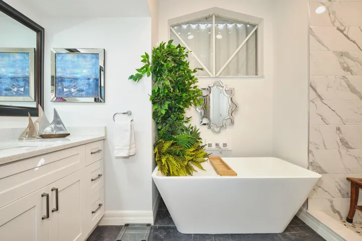ensuite primary bath with soaking tub