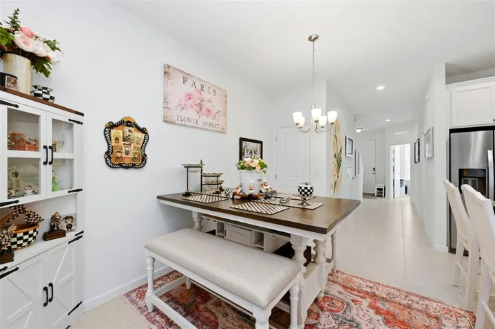 Eat-In Kitchen
