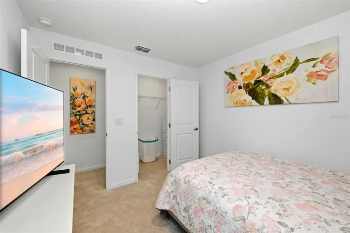 2nd Bedroom with large Closet