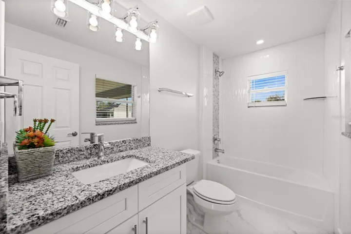 Fresh Contemporary Design, guest bath