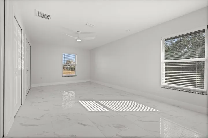 Spacious 2nd guest bedroom