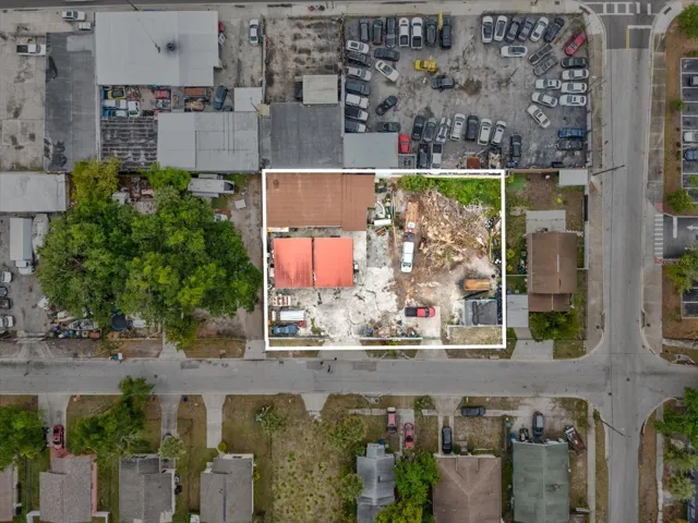 CI-Zoned Commercial Compound | 16,218 SF Lot | Existing Offices + Apartment | Ideal Owner-User or Investment Opportunity