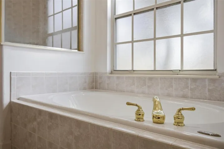 Garden Tub/Primary Bathroom