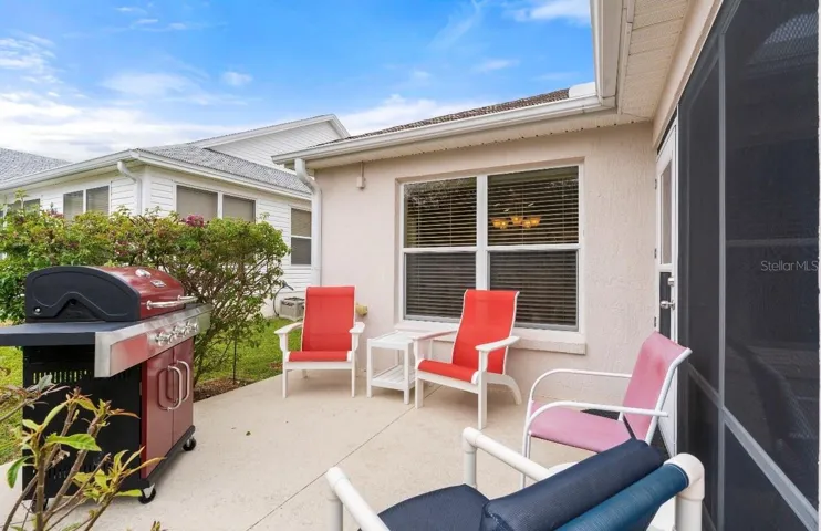 Room for outdoor griilling & entertaining