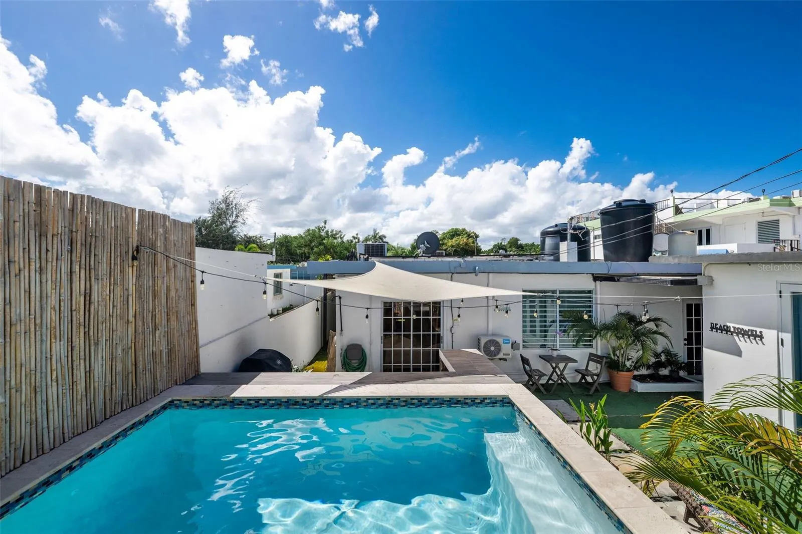 Pool (above ground)