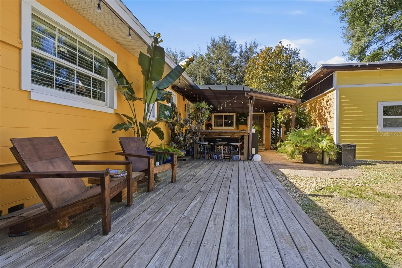 Main House - Outdoor side deck off of summer kitchen