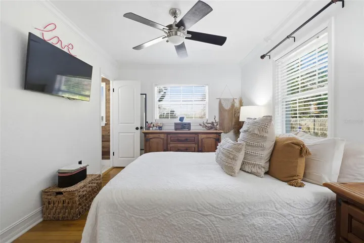 Main House - Primary Bedroom