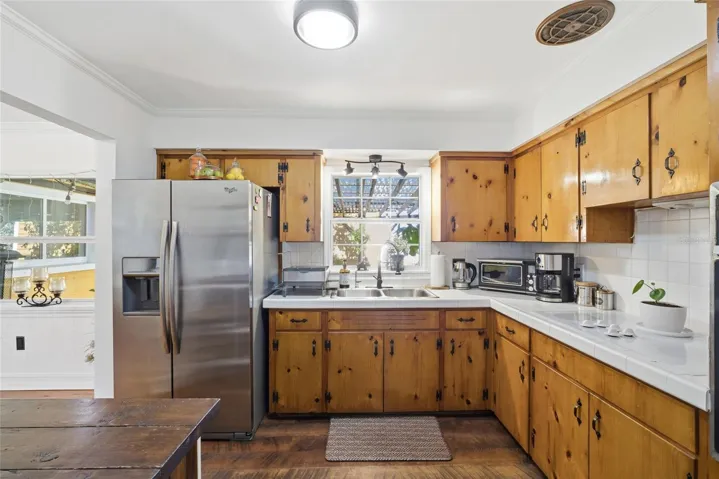 Main House - Kitchen