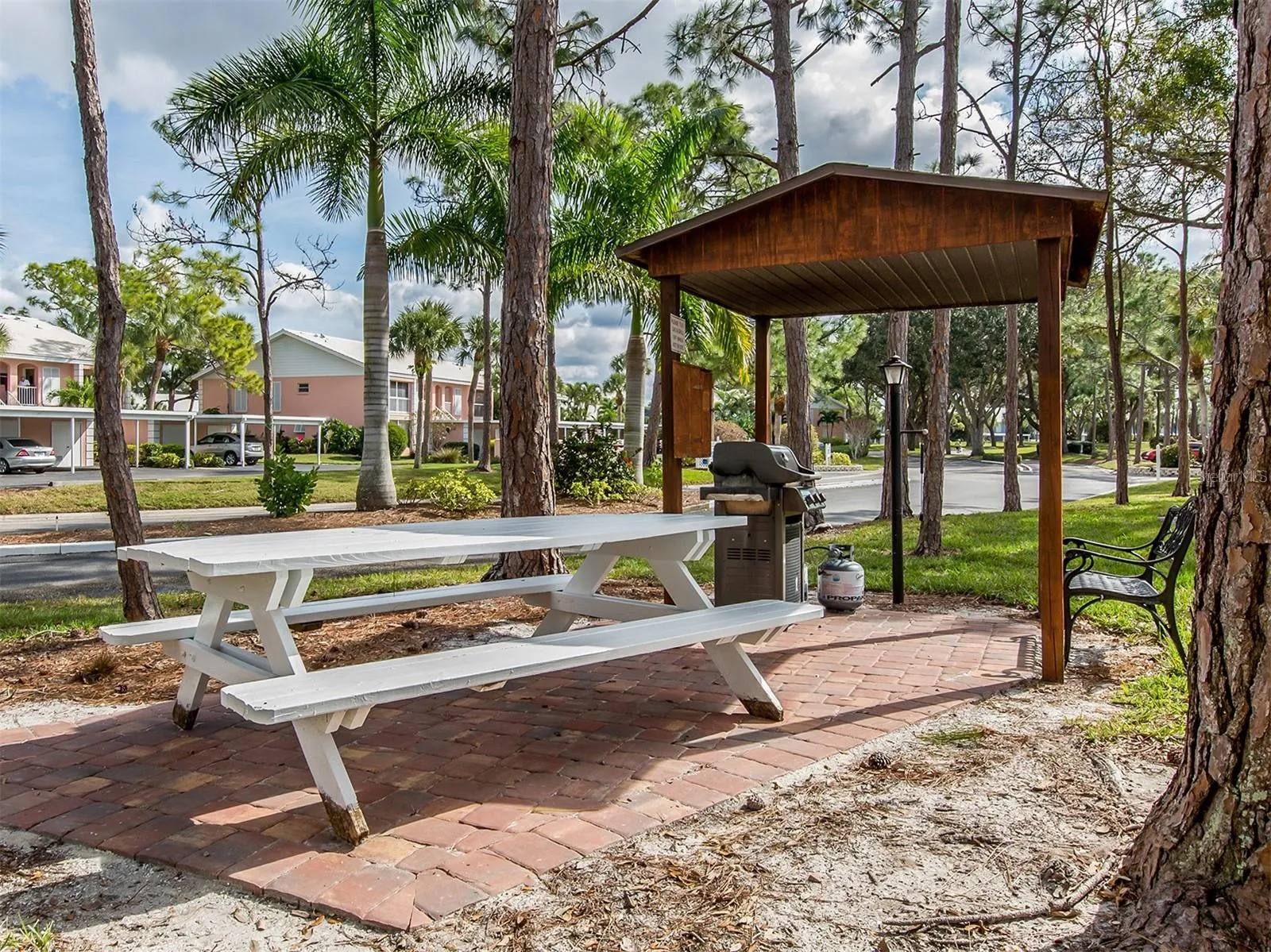Farmington Vistas offers plenty of outdoor grills
