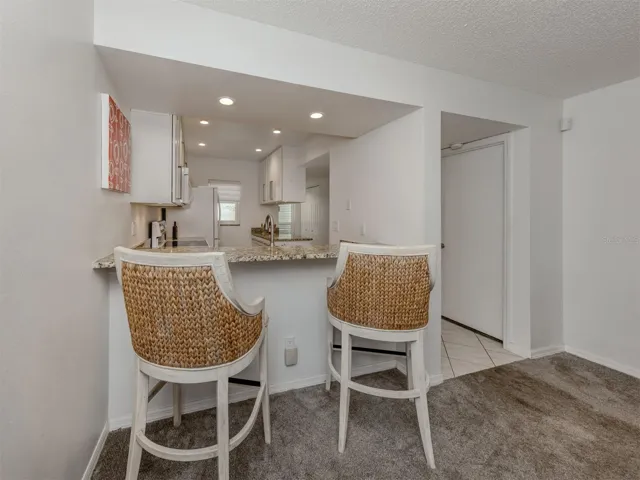 The breakfast bar is the perfect spot to grab a bite before you hit the golf course!