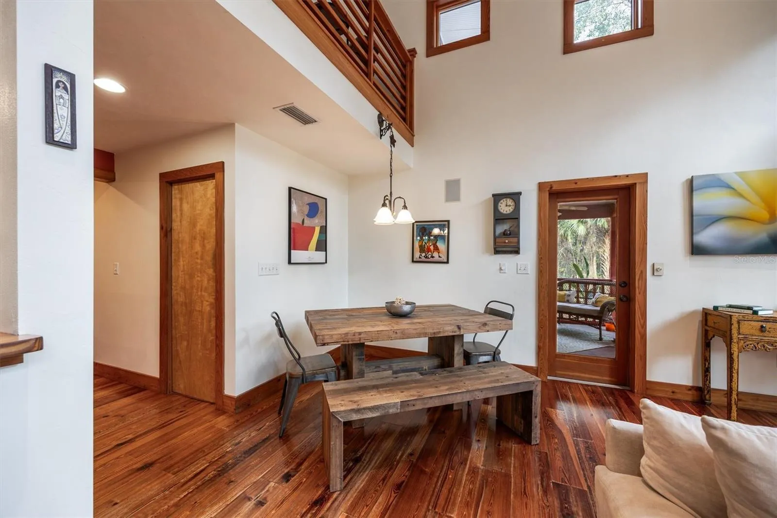 Kitchen dining area