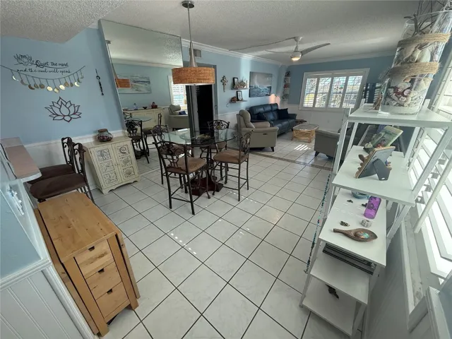 Entryway view