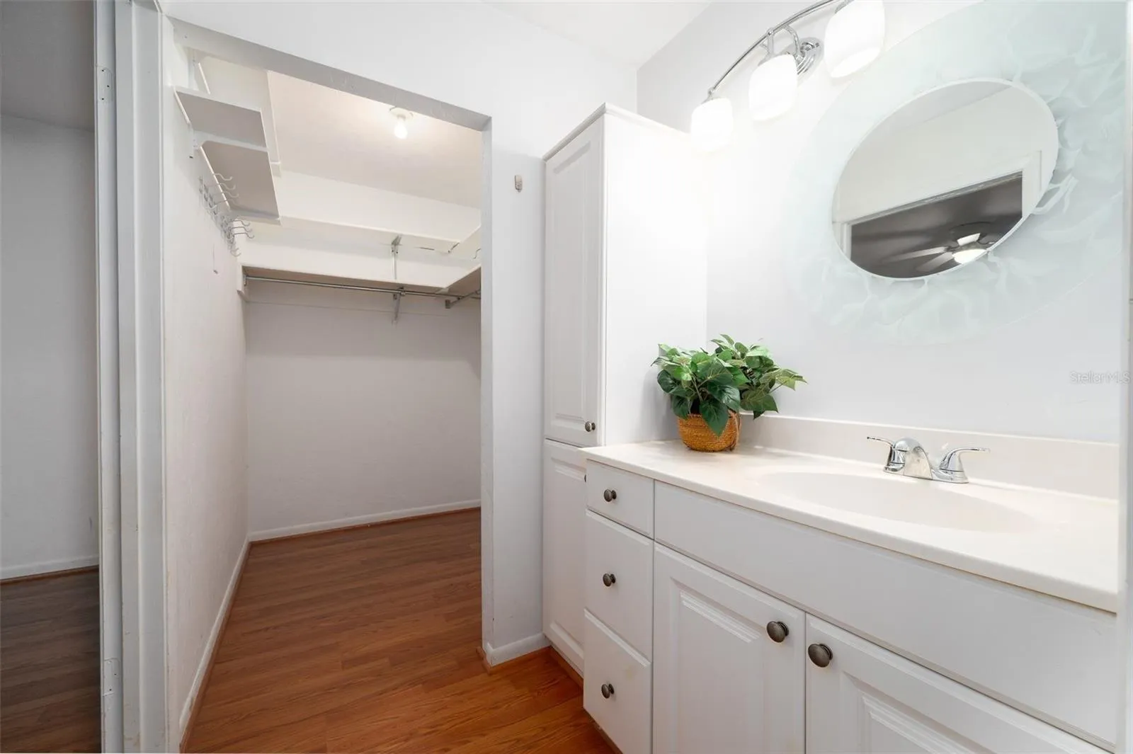 Primary bedroom vanity