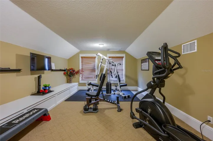 Flex room above garage