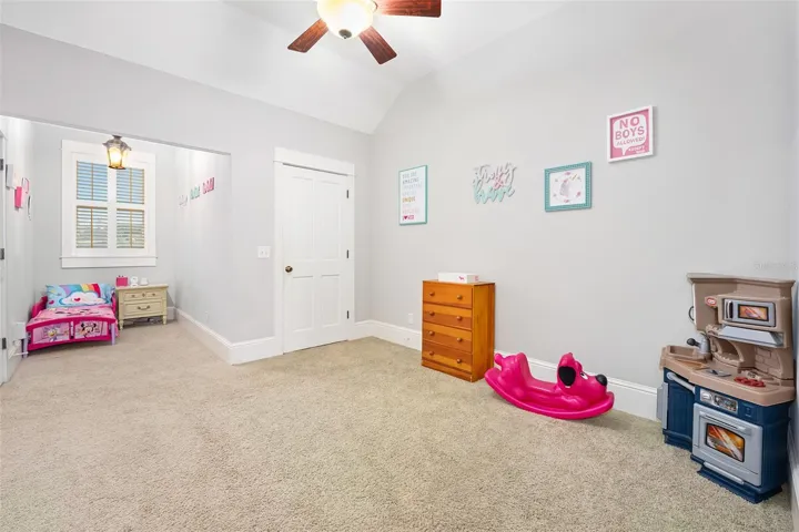 Bedroom/Nursery