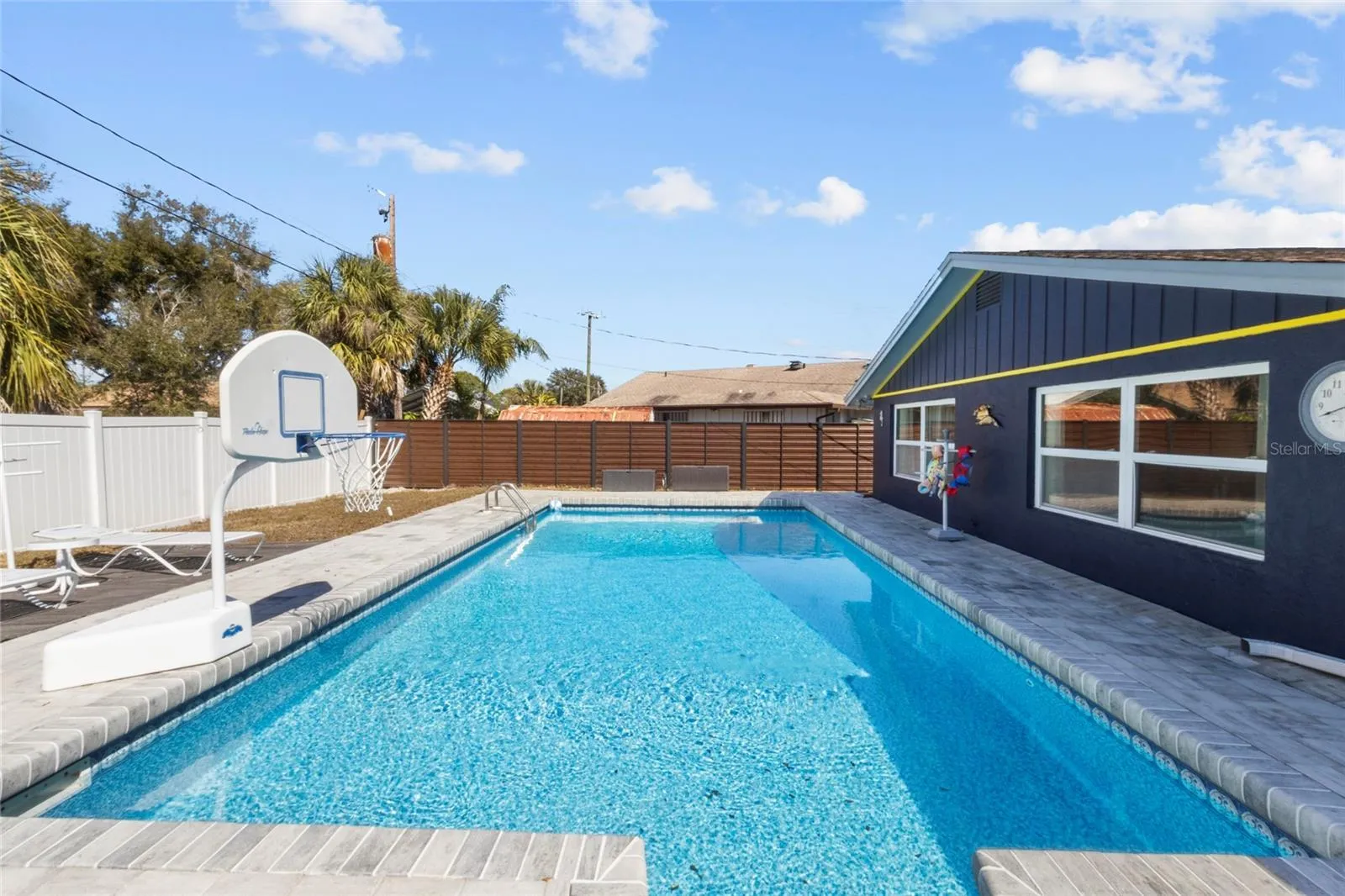 Deep Private Pool