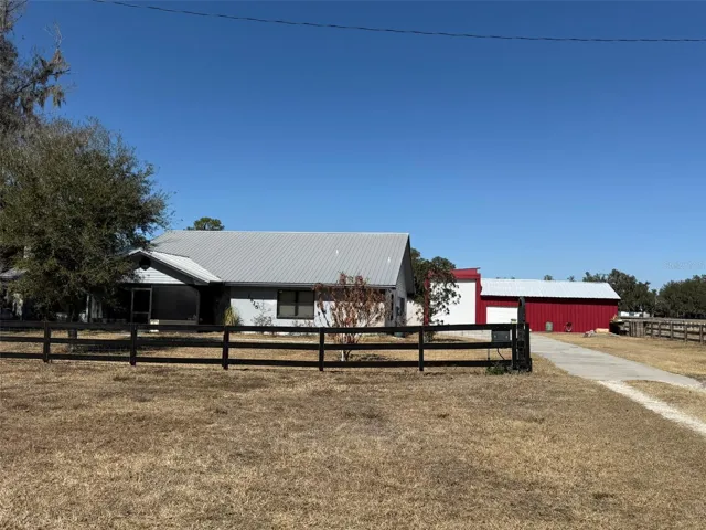 HOUSE HAS BEEN RENOVATED IN 2022. FENCED COMPOUND AREA
