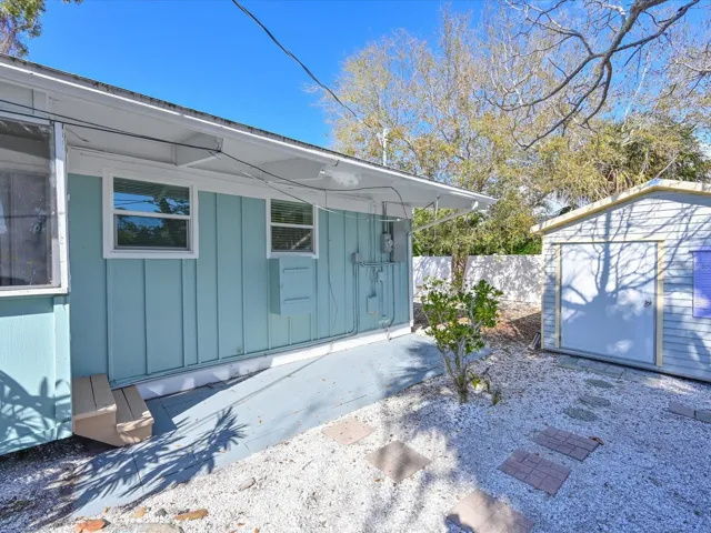 Side Yard/Porch off Primary Bedroom